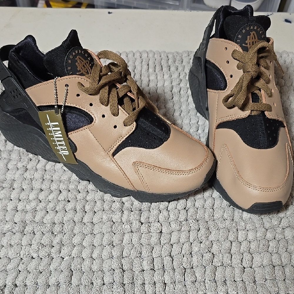 Nike Athletic Shoes - Black and Tan